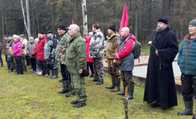 В Тверской области появился бюст Иосифу Сталину, который освятил настоятель местного храма