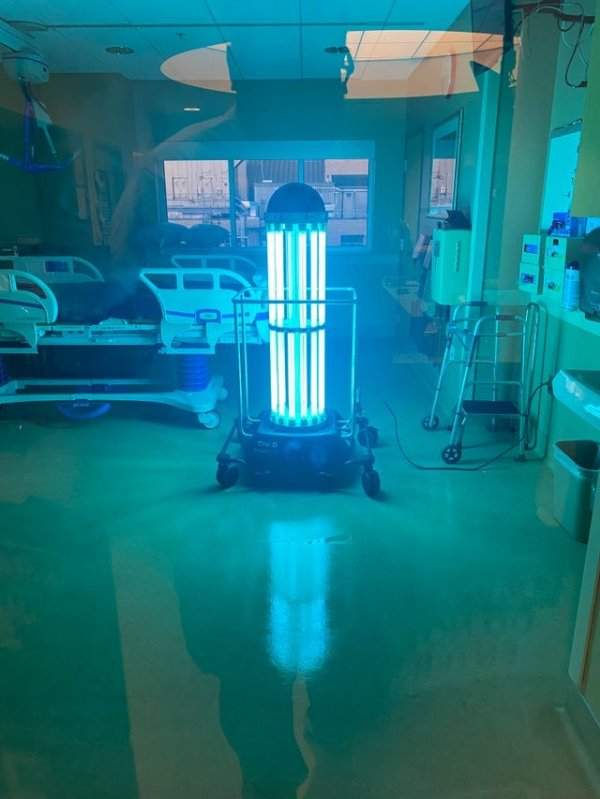Прибор, который очищает помещение с помощью ультрафиолетовых лучей