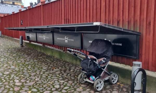 Шведские парковки для колясок
