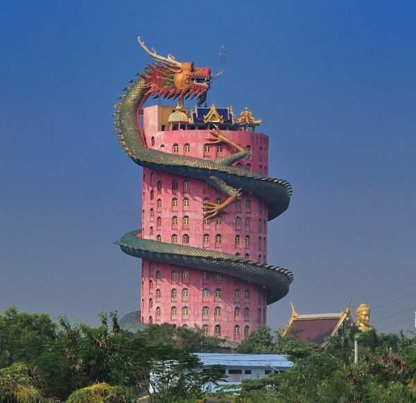 Драконий храм в Таиланде