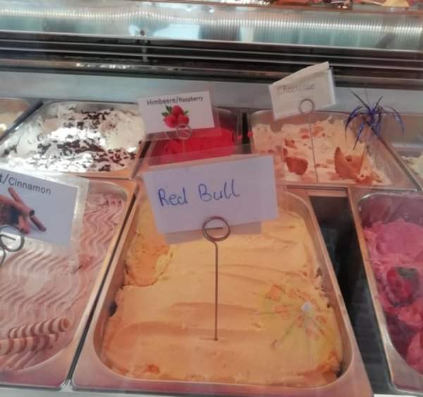 В кафе можно найти мороженое со вкусом Red Bull