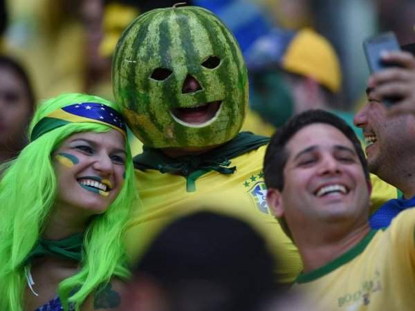 У бразильских болельщиков отличное чувство юмора
