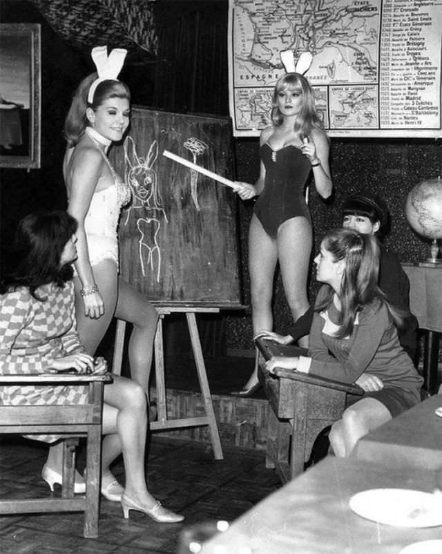 Обучение будущих зайчиков Playboy, США, 1965 год.