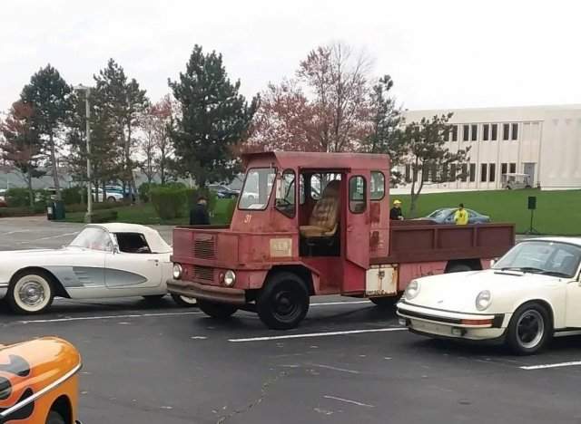 Необычный американский грузовичок Chevrolet P35 CBE 1965 года, который все ещё в строю