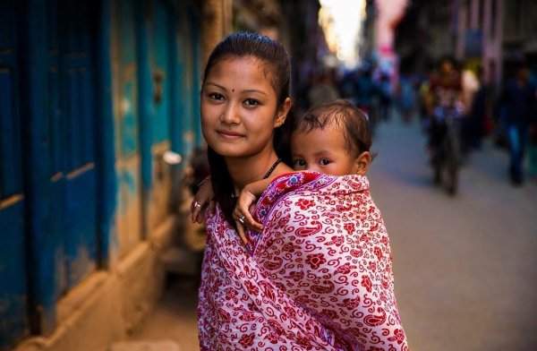 Мать и сын, Катманду, Непал