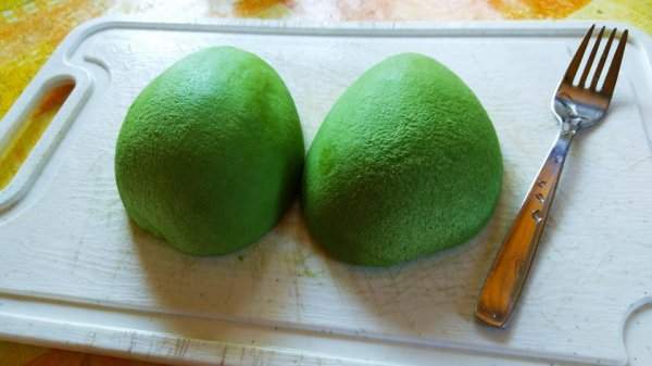 Идеально почищенный авокадо