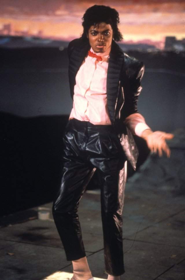 Майкл Джексон отмечает 64-летие: архивные кадры поп-короля
