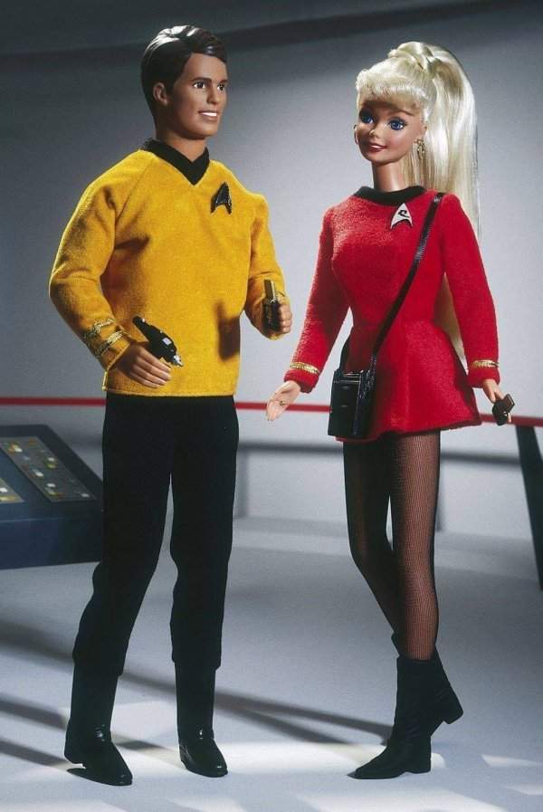 Барби и Кен, сделанные по медиафраншизе «Star Trek»
