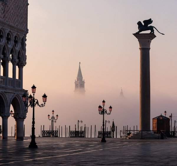 Утренняя Венеция в тумане