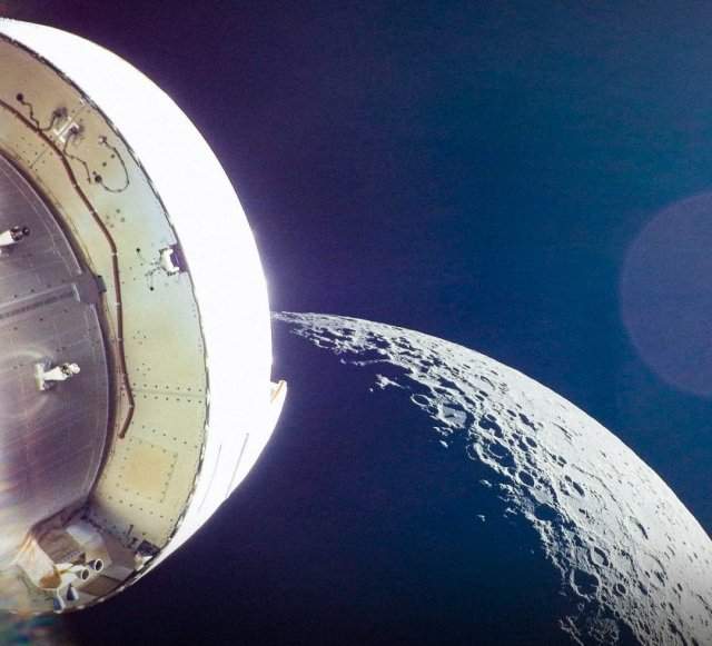 Детализированные фото Луны, которые сделал космический корабль Orion