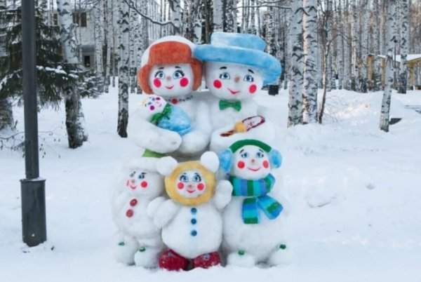 Счастливая семья Снеговиковичей