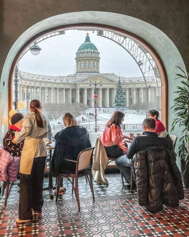 Новогоднее настроение в самом красиво здании Петербурга - Доме Зингера
