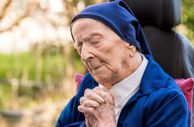 Во Франции умерла старейшая жительница Земли Люсиль Рэндон - ей было 118 лет
