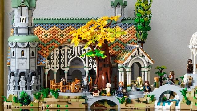 Крутой набор Lego по &quot;Властелину колец&quot; с Ривенделлом