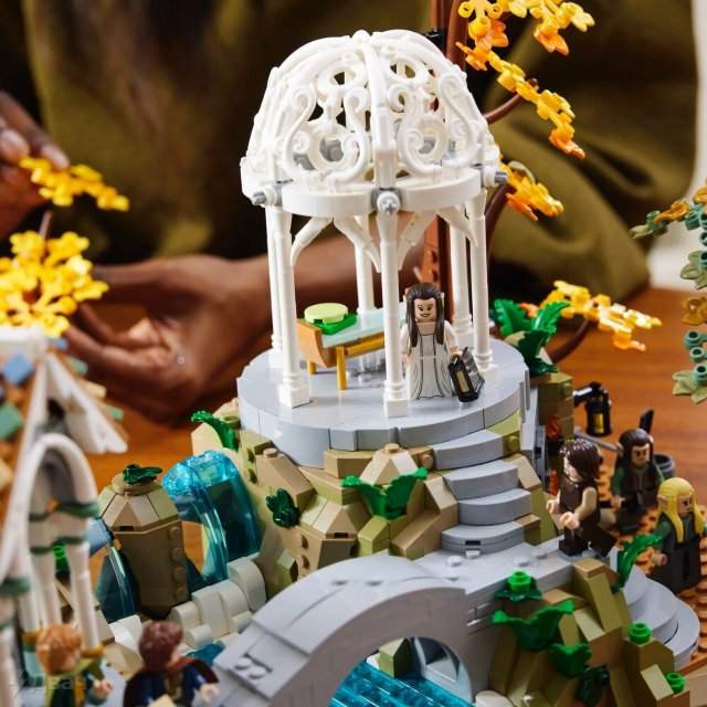 Крутой набор Lego по &quot;Властелину колец&quot; с Ривенделлом