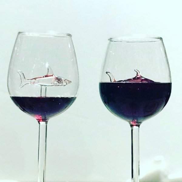 Бокалы для вина с акулой