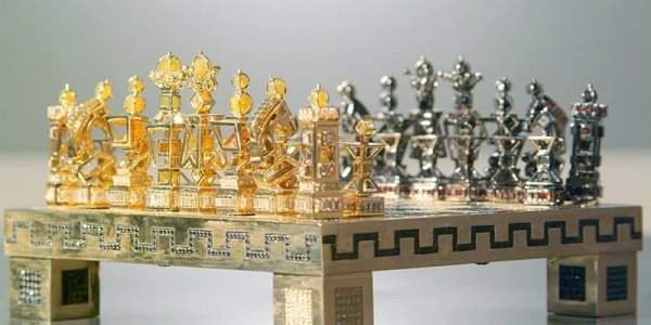 Шахматы «Jewel Royale» — 9,8 миллионов долларов