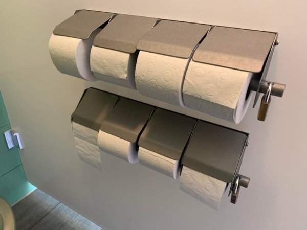 Количество туалетной бумаги в придорожных туалетах