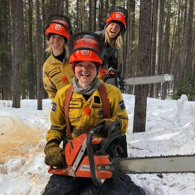 Женщины-пожарные