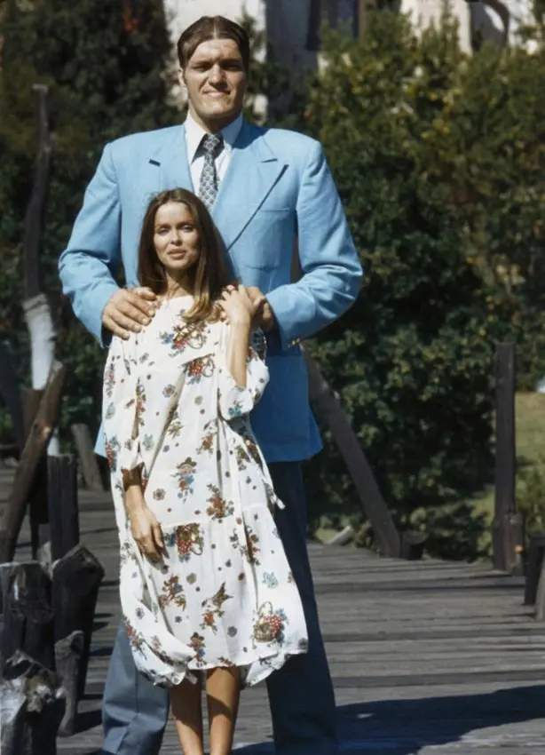 Звезды фильма о Джеймсе Бонде «Шпион, который меня любил», Барбара Бах и Ричард Кил, 1977 год