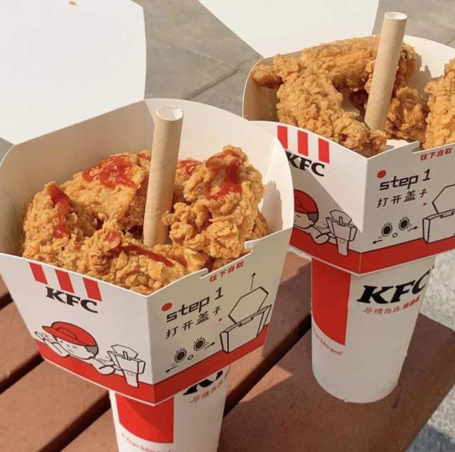 Подача блюд в китайском KFC
