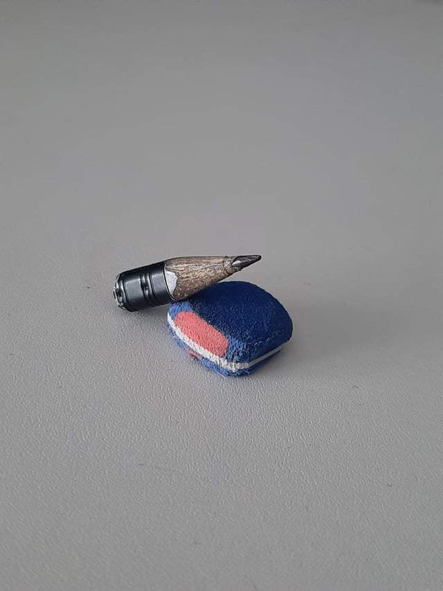 Как будут выглядеть карандаш и тёрка, если использовать их по максимуму