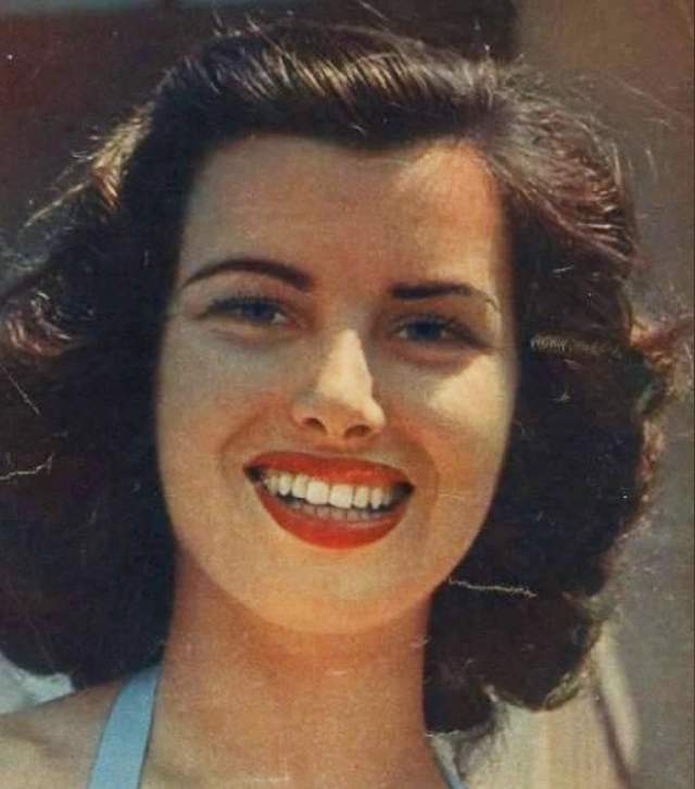 Кристиан Мартель (Франция), «Мисс Вселенная — 1953»