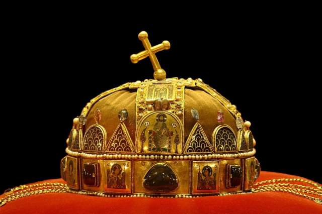Корона святого Иштвана, Венгрия