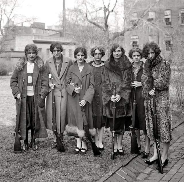 Женская стрелковая команда Института Дрекселя, 1925 год