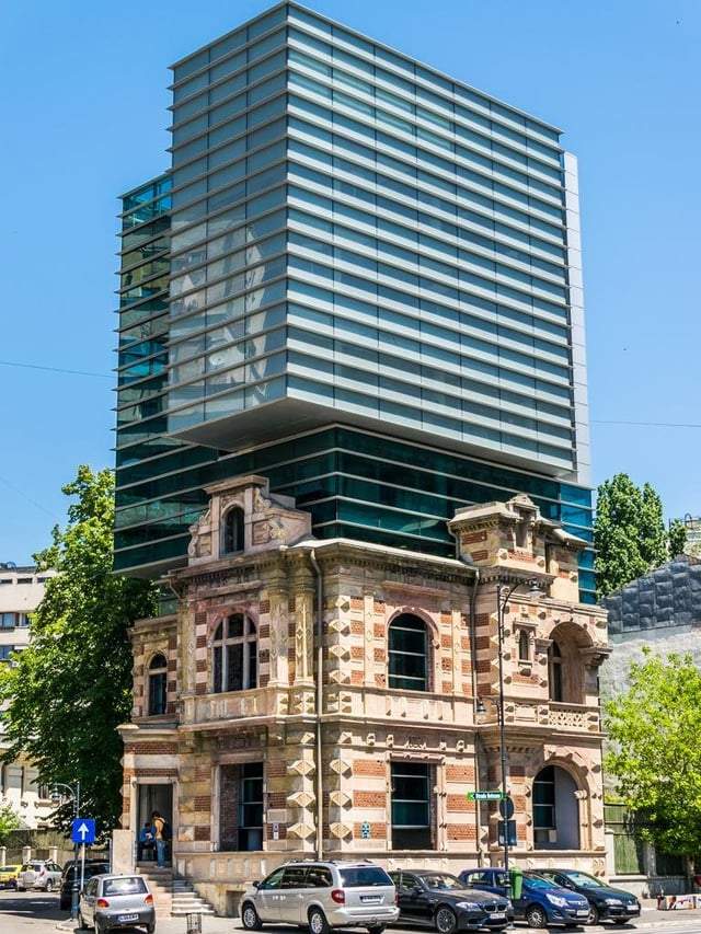 Штаб-квартира Румынского союза архитекторов. Слияние двух эпох на одном фото