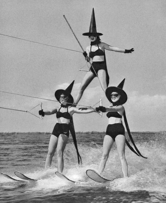 Ведьмы на водных лыжах, 1950-е годы