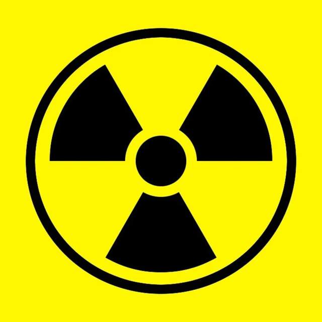 Экипажи коммерческих самолётов получают больше радиации, чем работники атомных электростанций. На большой высоте атмосфера не так хорошо защищает от радиоактивного излучения