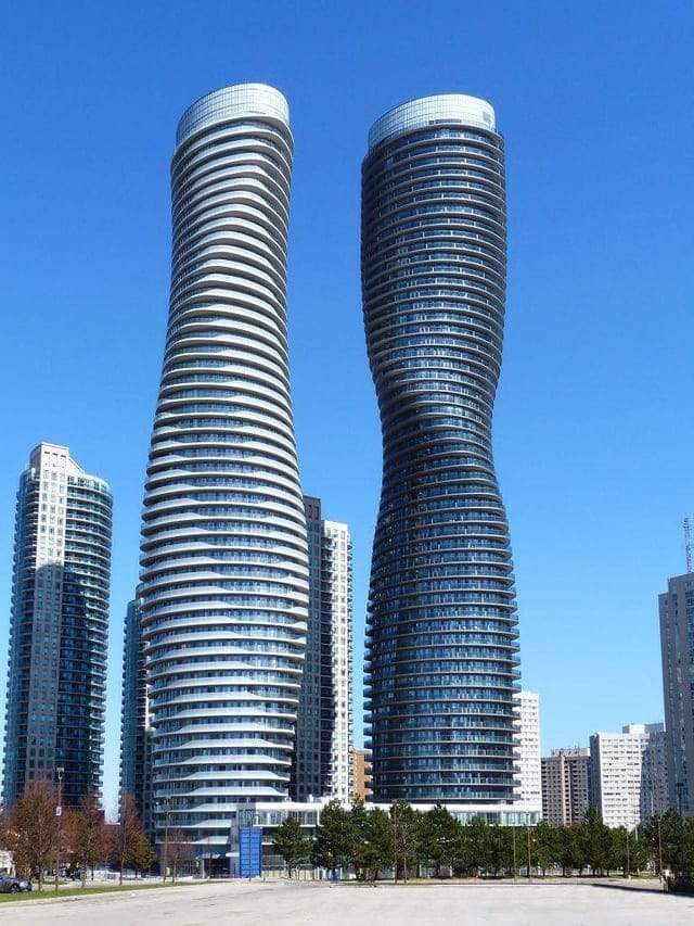 Фигуристые башни Мэрилин Монро, Онтарио, Канада