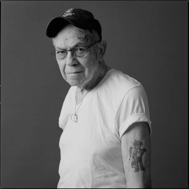 &quot;Как будет выглядеть твоя тату в старости?&quot;: проект американского фотографа Марка Перротта