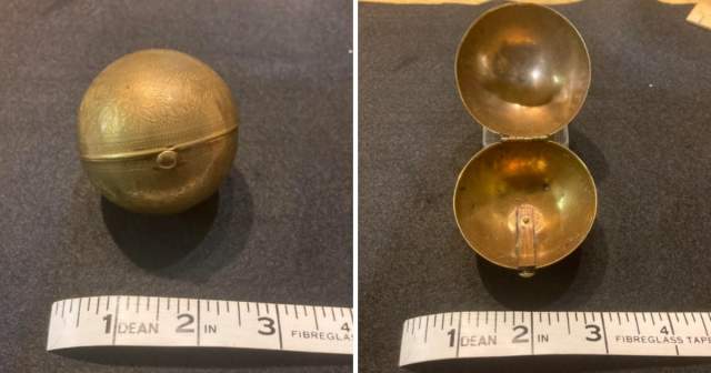 Сферическая шкатулка из бронзы или латуни диаметром 5 сантиметров. Очень лёгкая. Для чего она?