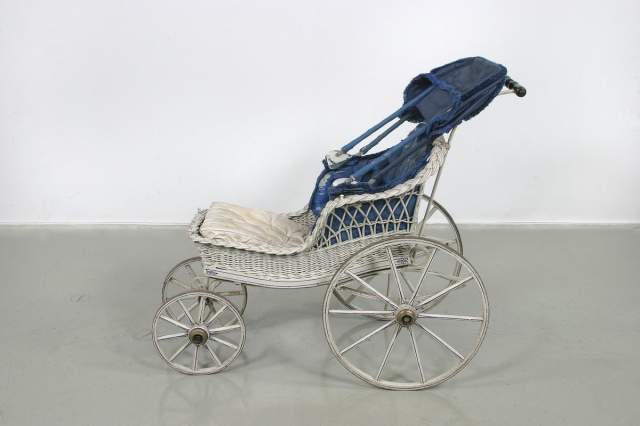 Такая разновидность облегчённых колясок создавалась приблизительно с 1882 по 1919 год