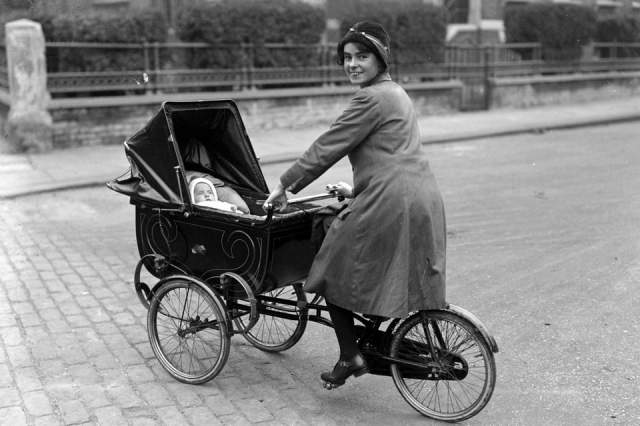 Прогулочная коляска, Лондон, 1930 год