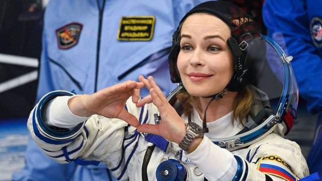 Певец Юрий Лоза сказал, что Юлия Пересильд не летала в космос: потому что Земля плоская