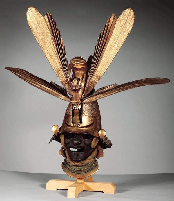 Шлем в виде богомола периода Эдо, 17 век нашей эры
