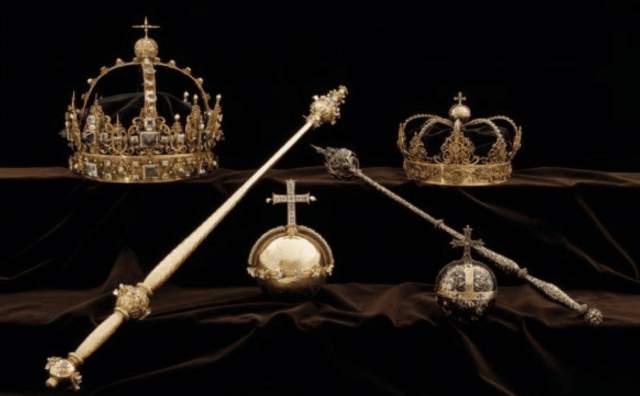 Золотые погребальные короны, принадлежавшие королю Карлу IX и его жене королеве Кристине