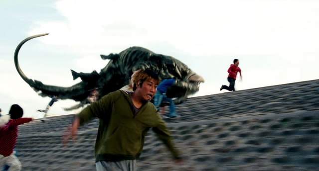2 место — Вторжение динозавра (2006)