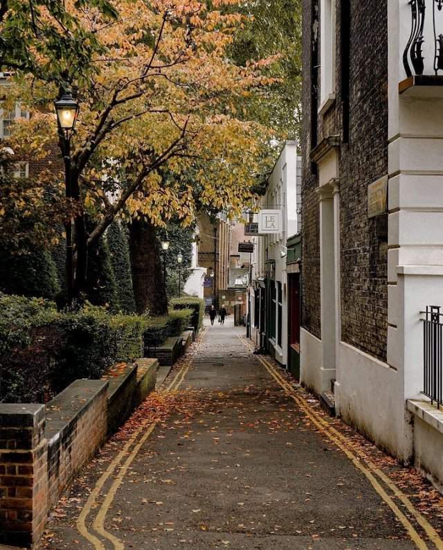 Осенний Лондон так и манит загадочностью