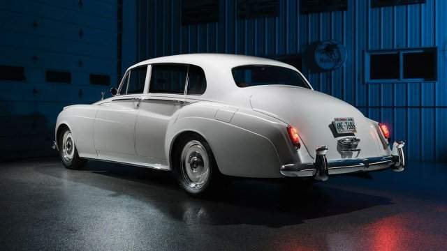 Самый мощный ретро-автомобиль в истории Rolls-Royce 1961 года