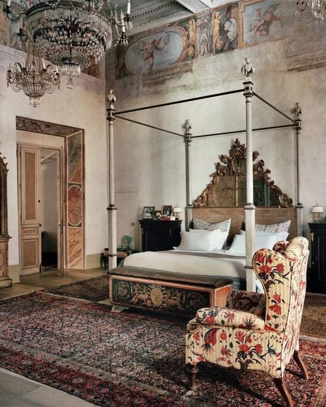 Квартира дня: экс-креативный директор Gucci Алессандро Микеле сделал из жилища магазин древностей