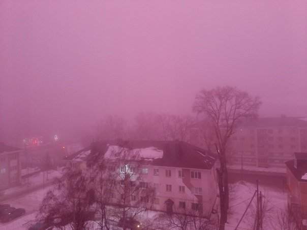 Бугульму накрыло розовым туманом