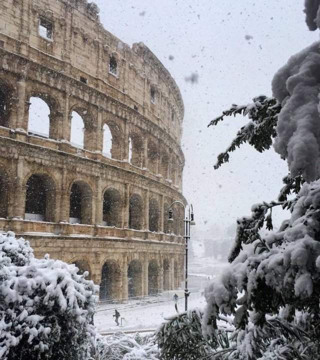 Красивый зимний Рим