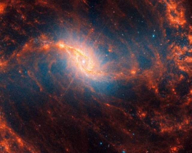 Космический телескоп «Джеймс Уэбб» показал 19 фото близлежащих спиральных галактик