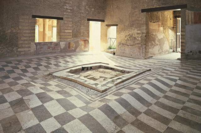Дом мозаичного атриума в древнеримском городе Геркулануме, I век до нашей эры