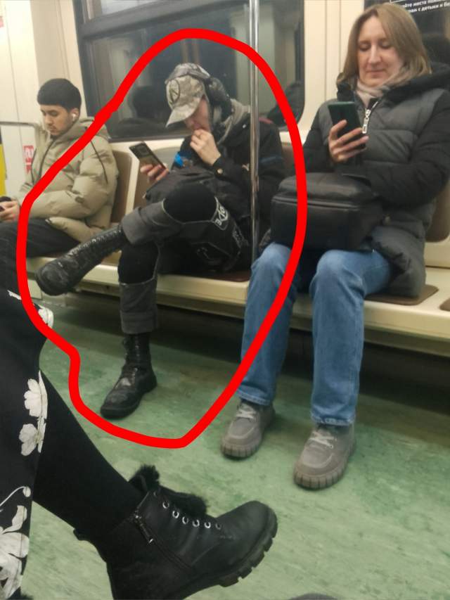 панк в метро
