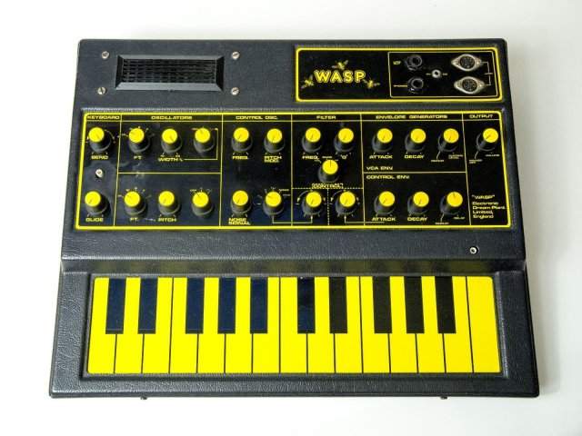 Wasp синтезатор